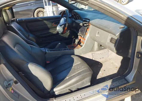 2003 Mercedes-Benz Slk 320 z USA, uszkodzony, nr VIN WDBKK65F73F285928